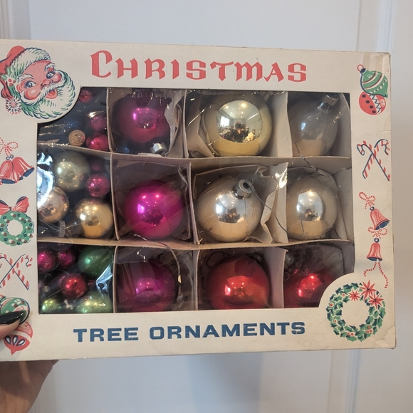 Vintage Christmas Tree Ornaments Set - Picture 1 of 11